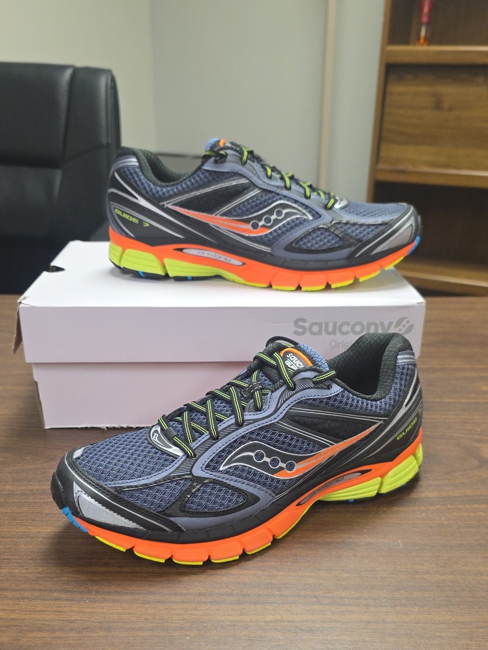 Saucony ProGrid Guide 7 Grey/Multi Running Shoes S70936-13 Men's 10.5 New